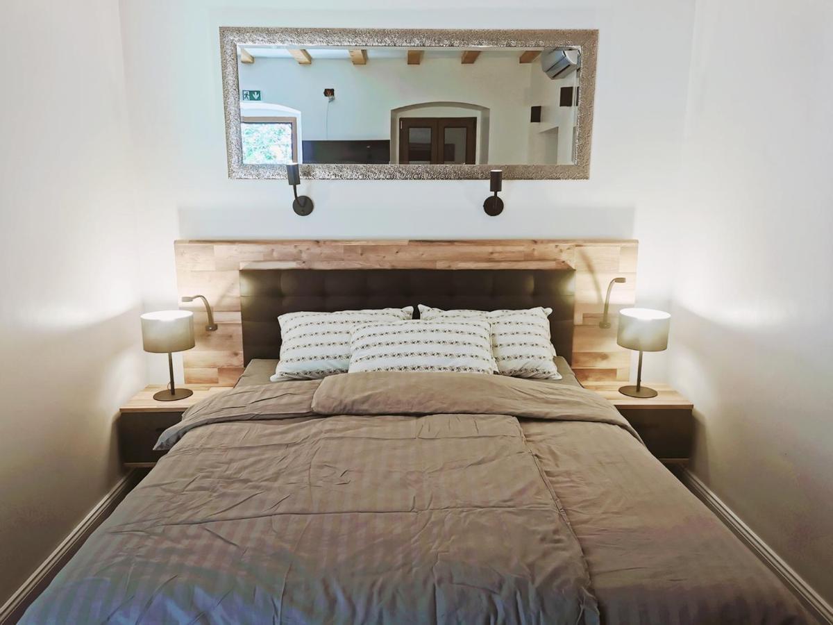 Apartmani Rosa I Linda Rijeka Extérieur photo